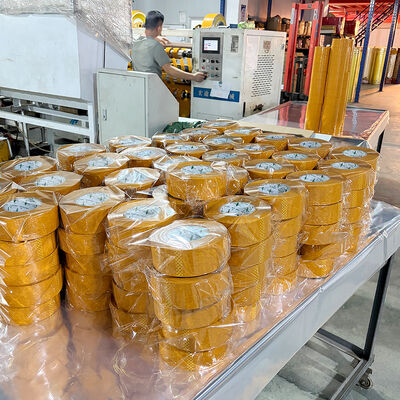 50μ παχύτητα Κίτρινη ταινία συσκευασίας 55mm X 150y Για σφράγιση κουτιάς